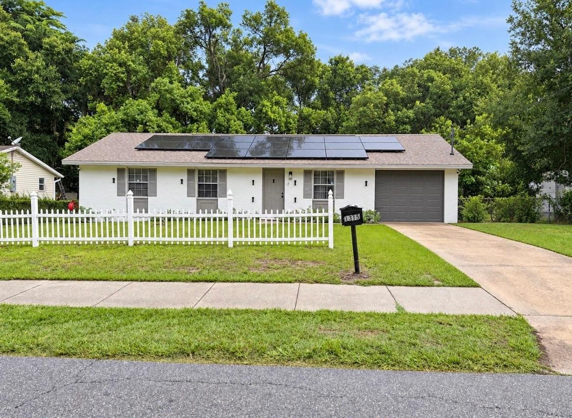 1315 E Voorhis Ave., Deland, FL 32724