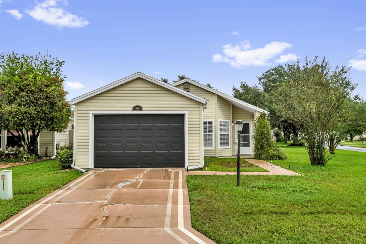 25345 Green Heron Dr., Leesburg, FL 34748