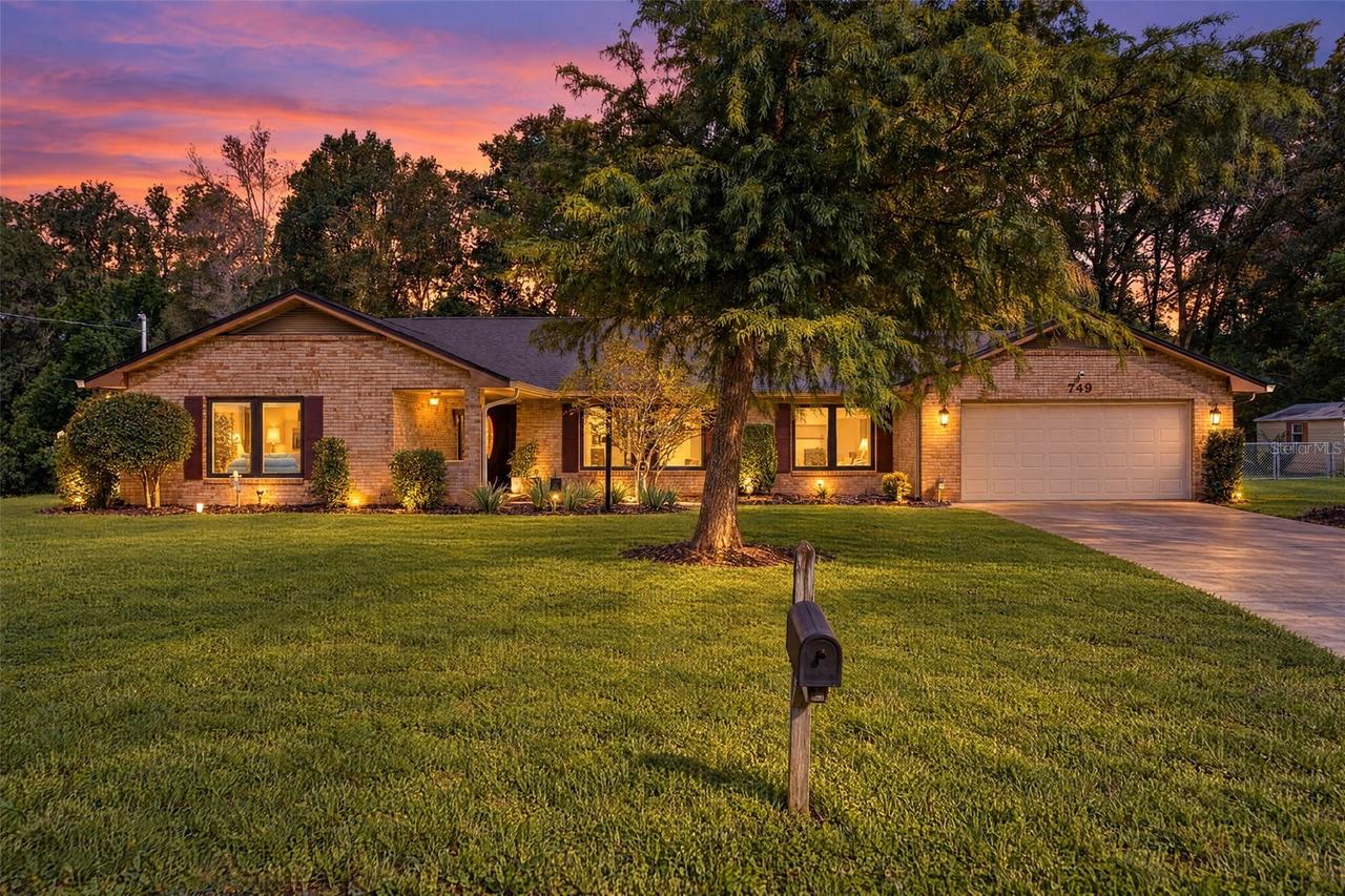 749 Westchester Dr., Deland, FL 32724