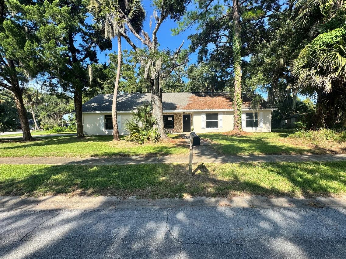 477 Woodstock Dr., Port Orange, FL 32127
