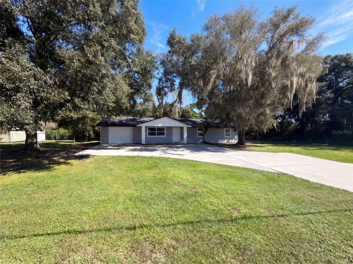 425 W Daughtery Rd., Lakeland, FL 33809