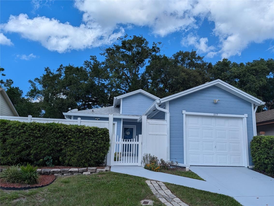 577 Portland Cir., Apopka, FL 32703