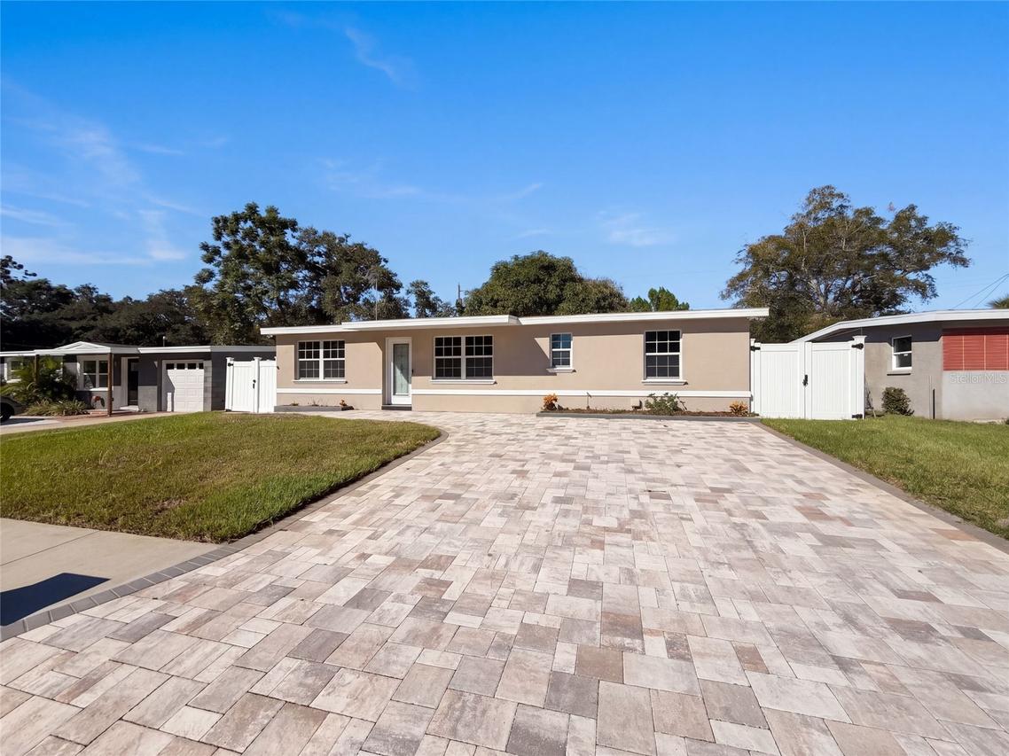 645 10th Pl., Safety Harbor, FL 34695