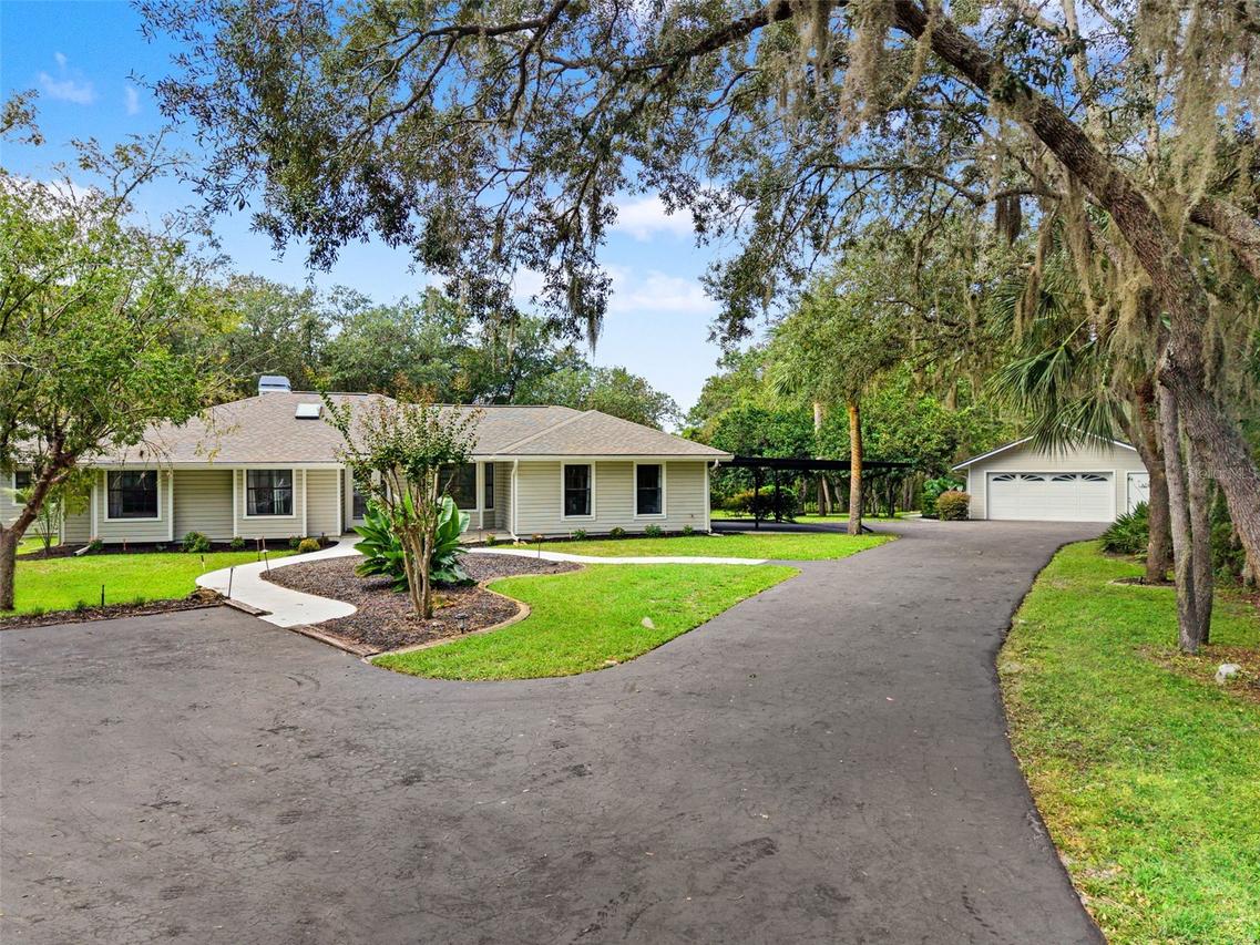 298 Lake Markham Rd., Sanford, FL 32771