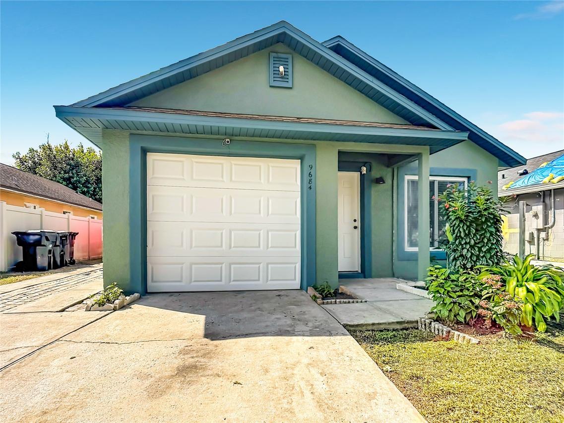 9684 Hollyhill Dr., Orlando, FL 32824