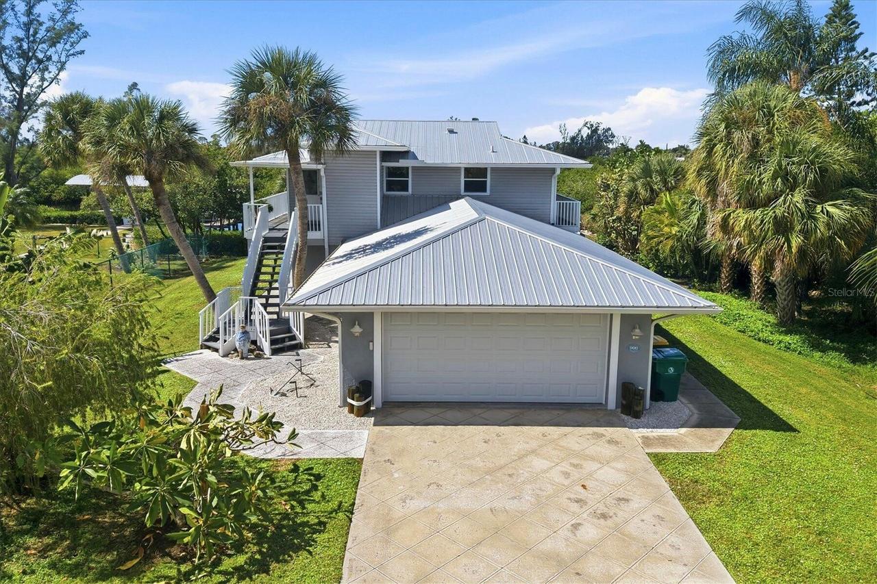 900 Oxford Dr., Englewood, FL 34223
