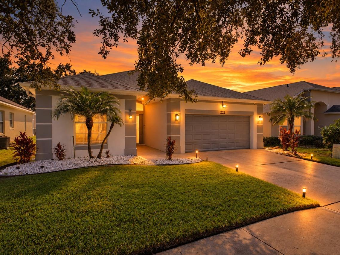 221 Westmoreland Cir., Kissimmee, FL 34744