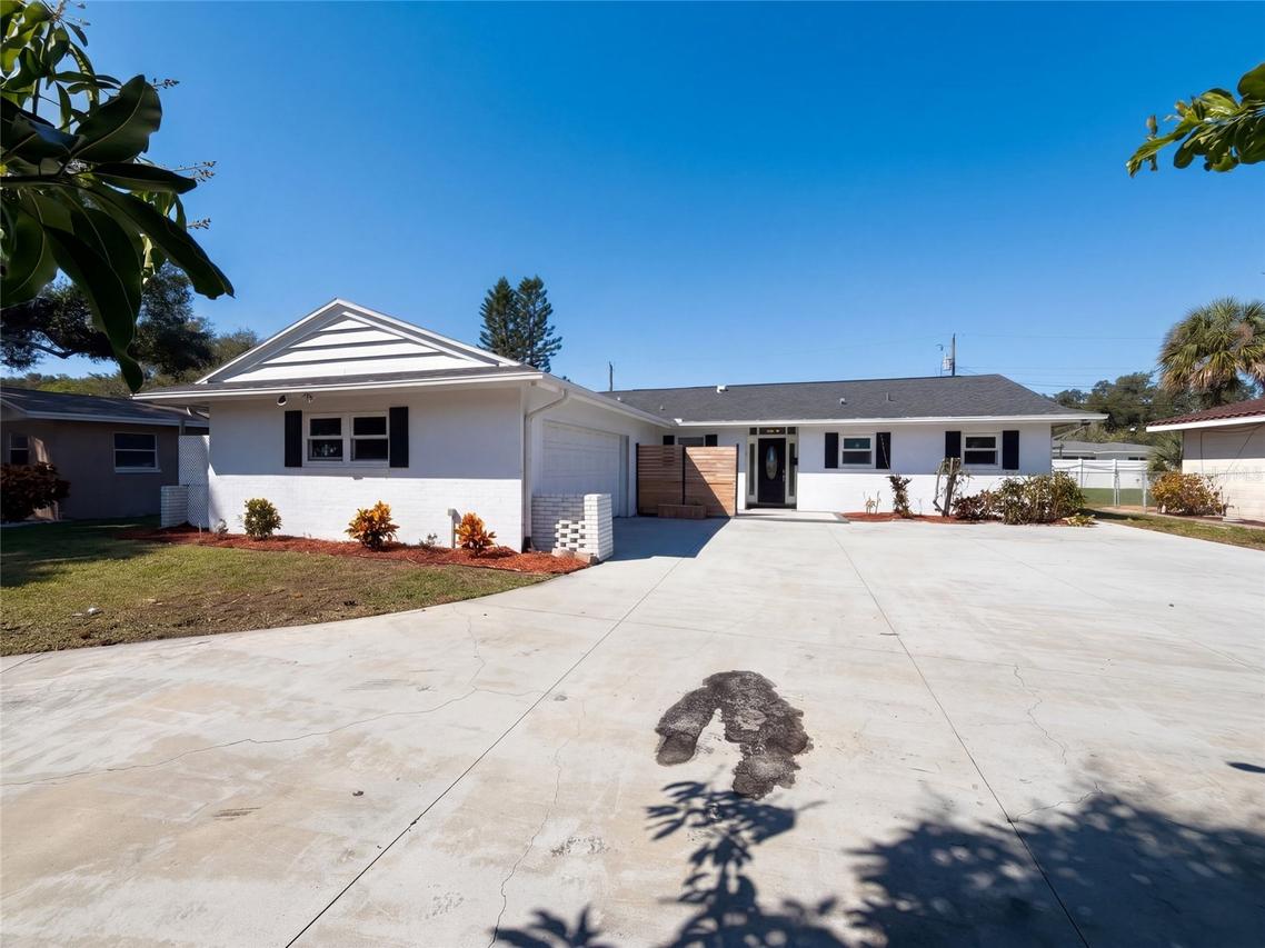 2645 Roy Hanna Dr., St Petersburg, FL 33712
