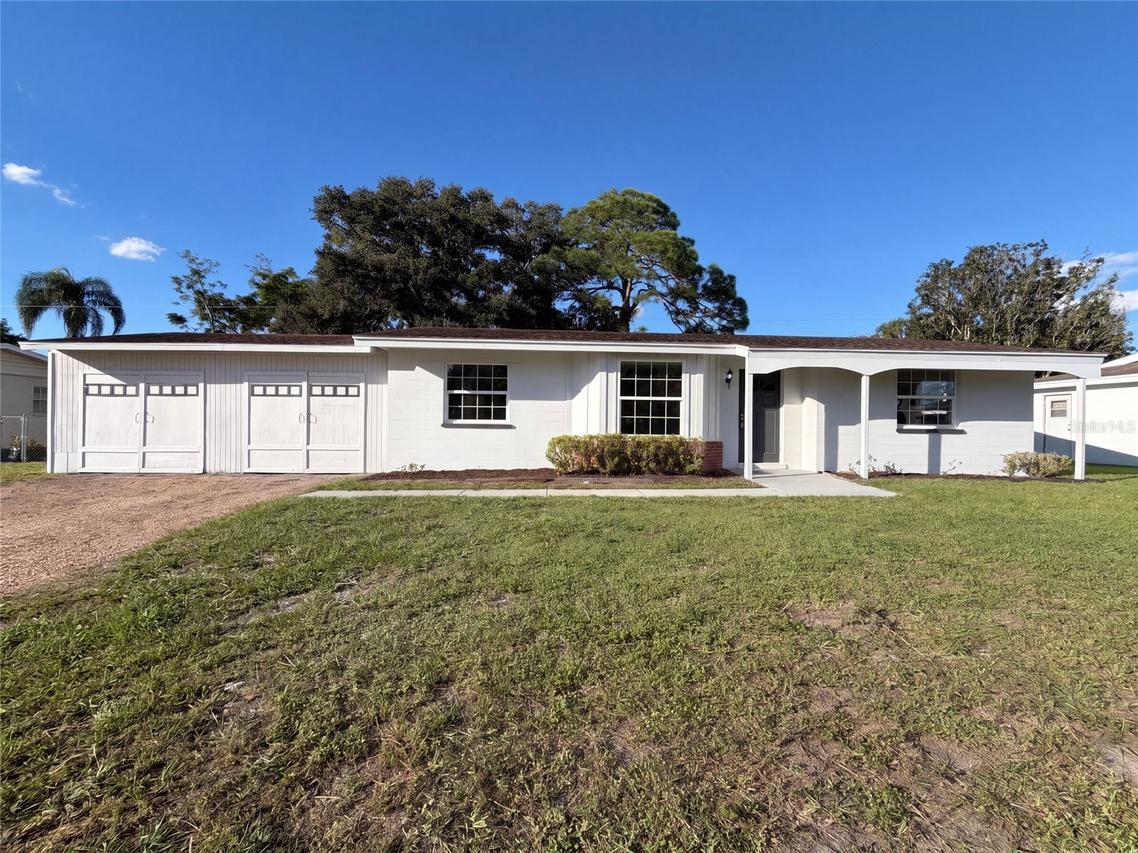 117 66th Ave., Bradenton, FL 34207