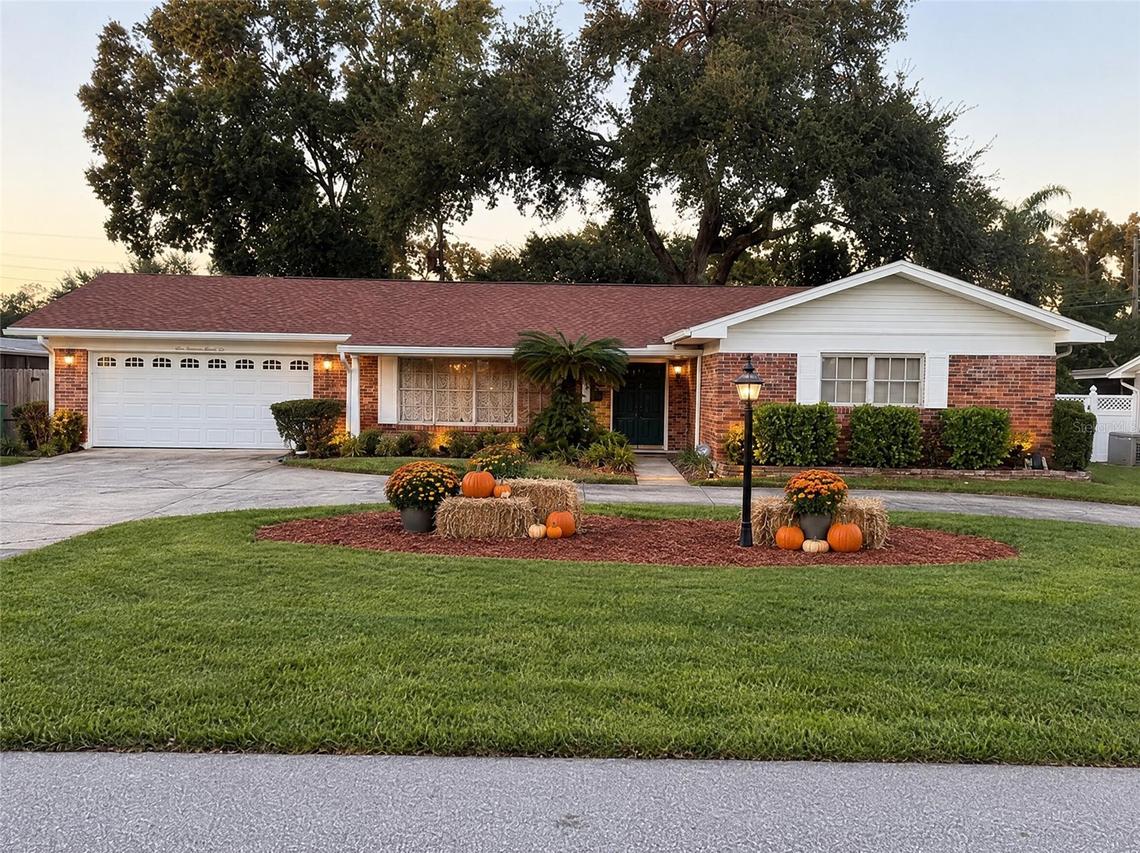 925 W Cimmeron Dr., Tampa, FL 33603