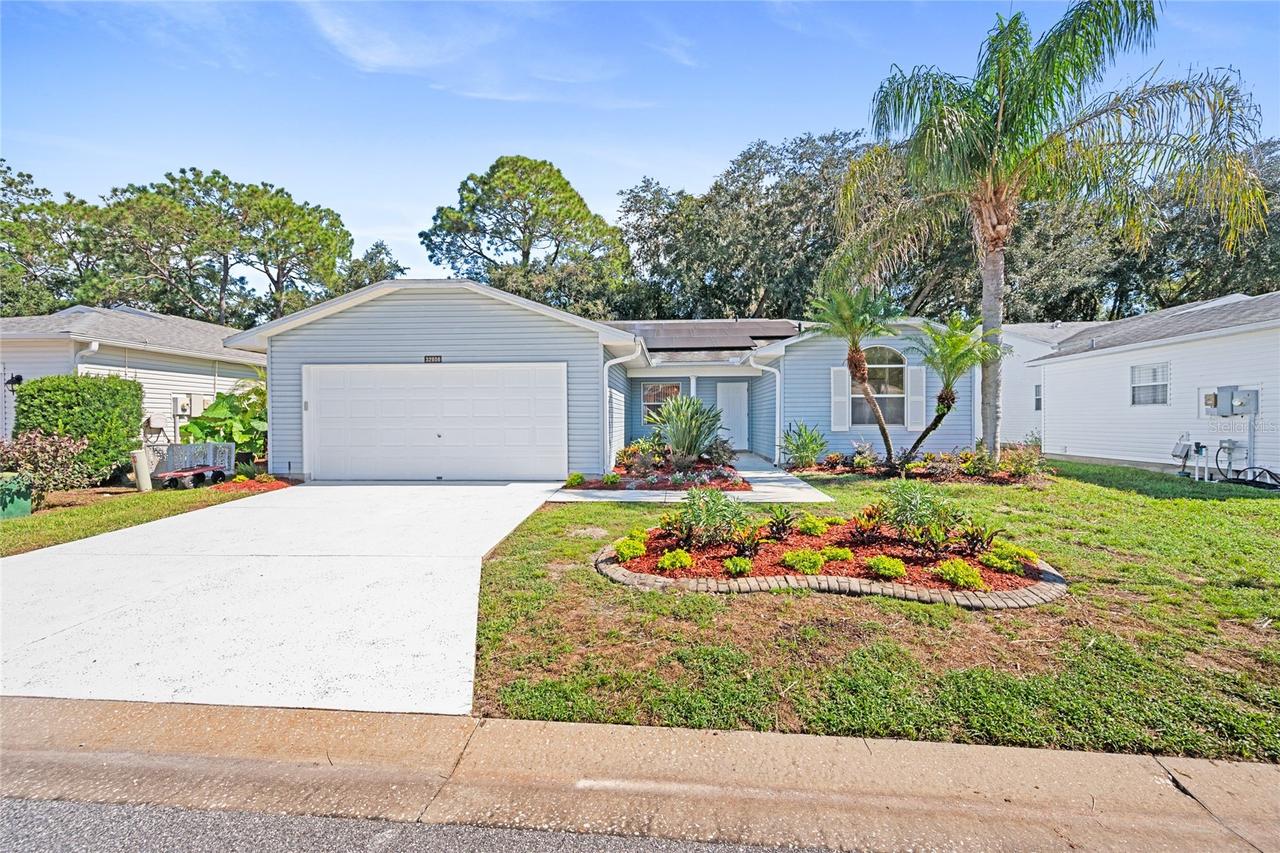 32656 Oak Park Dr., Leesburg, FL 34748