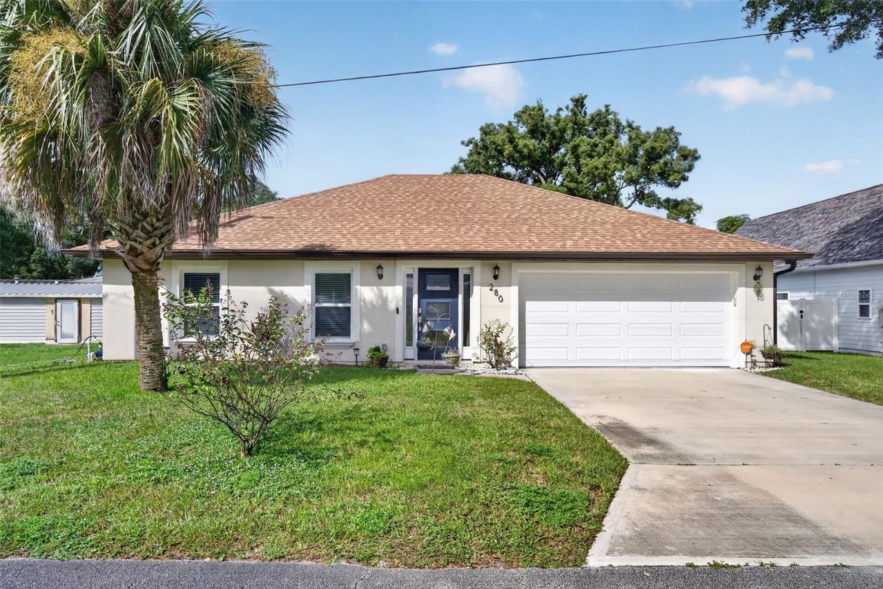 280 Adams St., Oak Hill, FL 32759