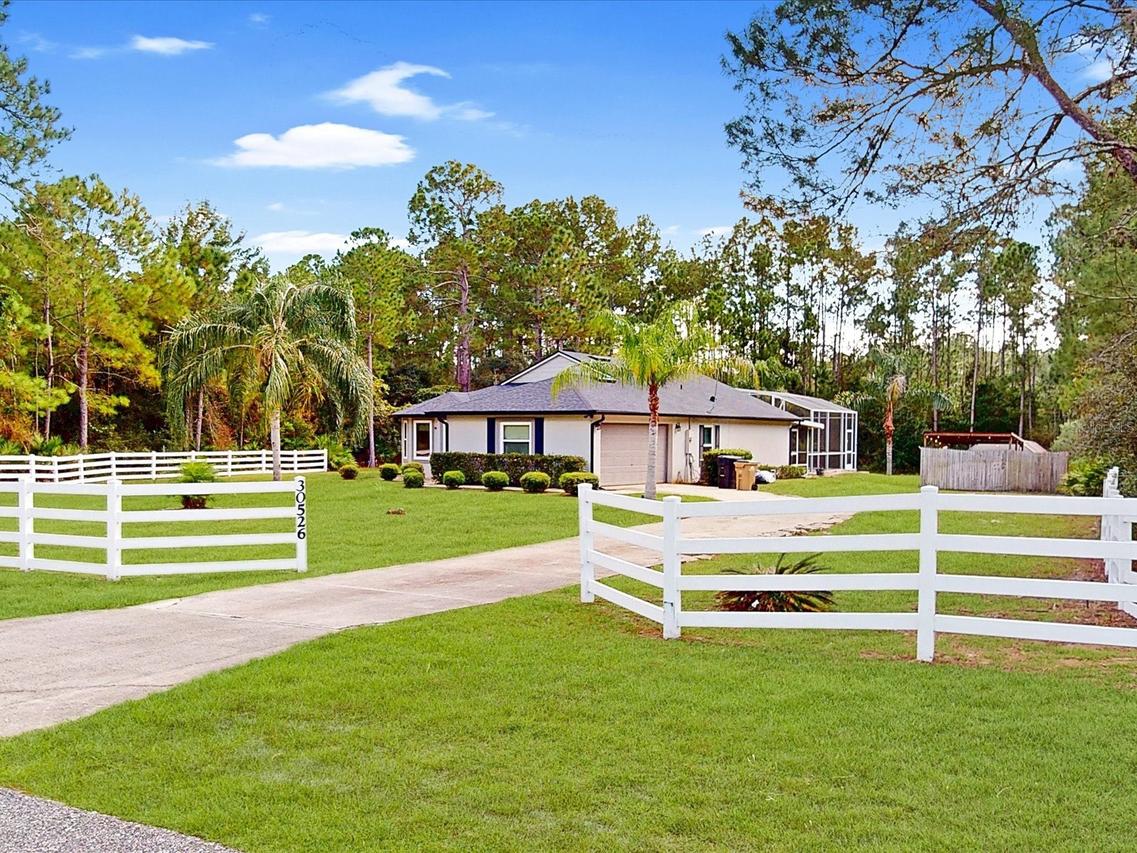 30526 Hawthorn Ave., Eustis, FL 32736