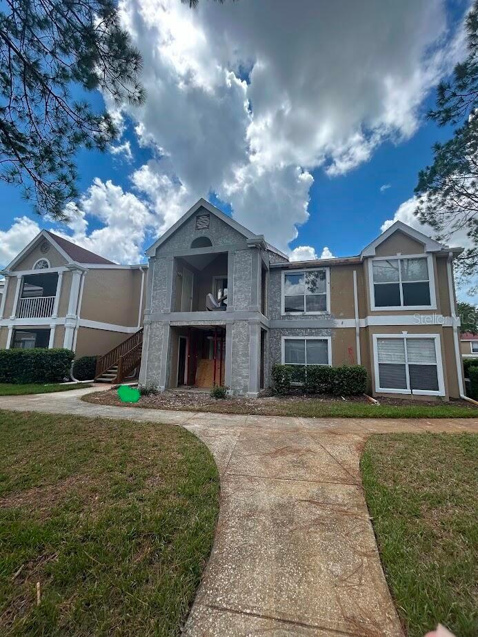 9481 Highland Oak Dr. #906, Tampa, FL 33647