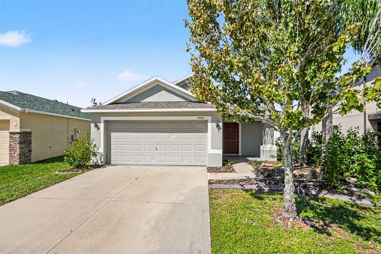 1952 Hawks View Dr., Ruskin, FL 33570