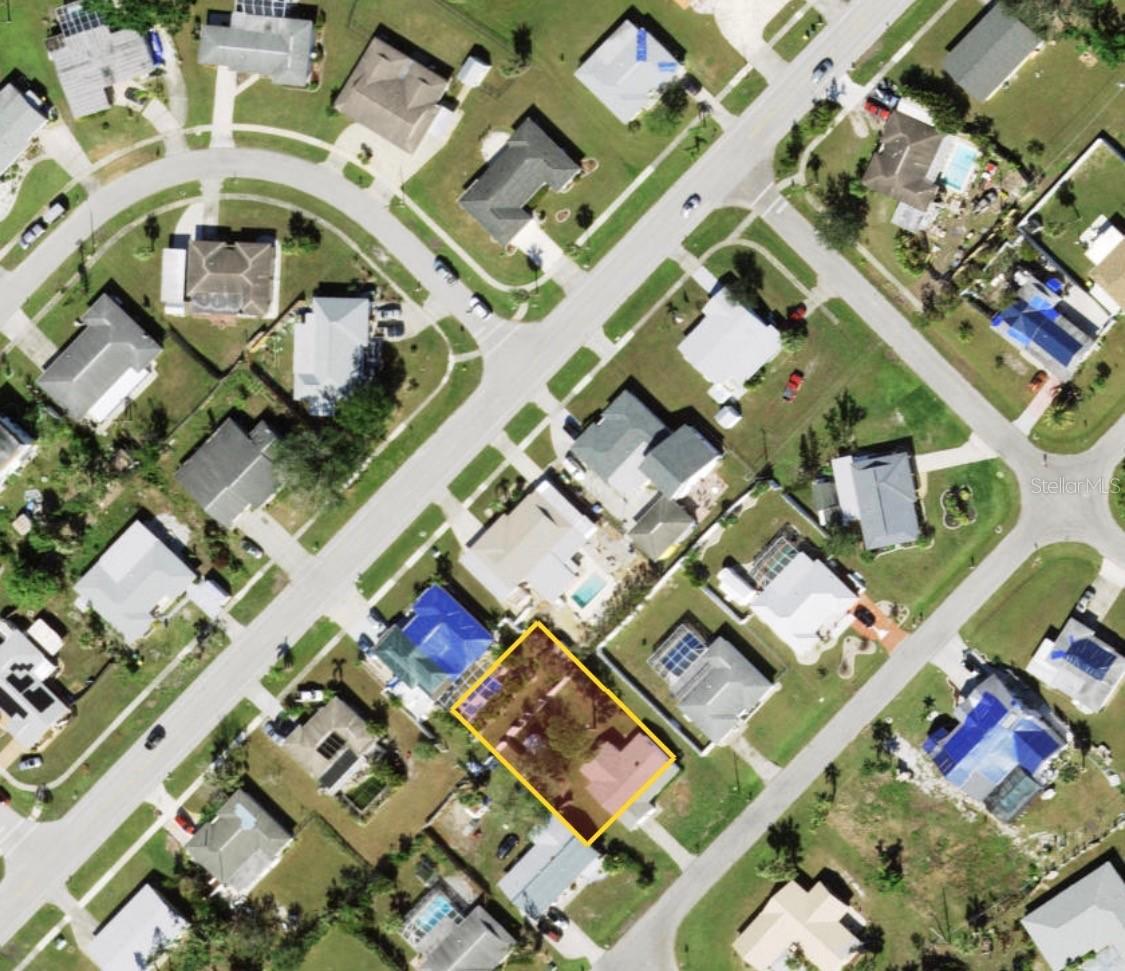 2437 Ivanhoe St., Port Charlotte, FL 33952