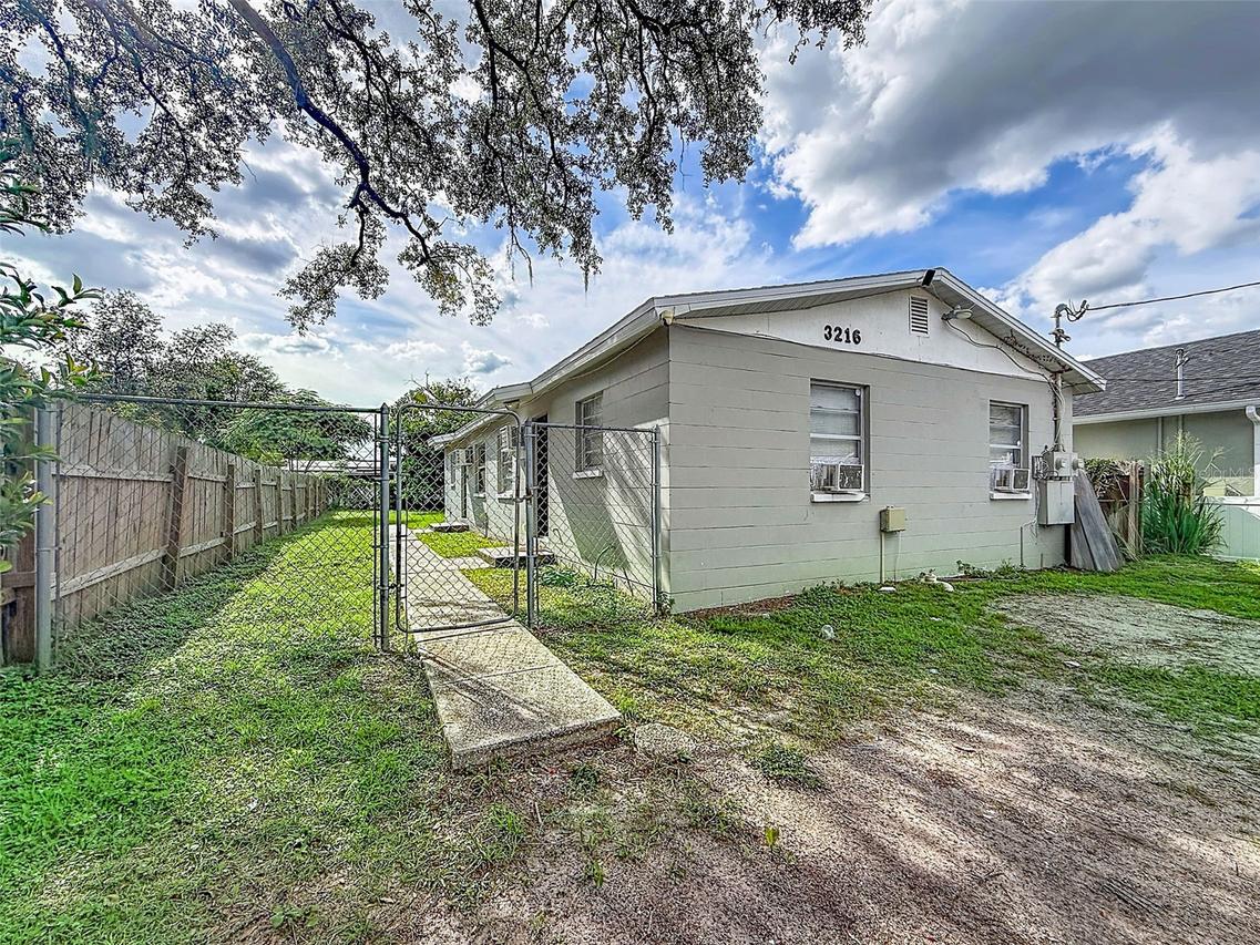 3216 N 48th St., Tampa, FL 33605