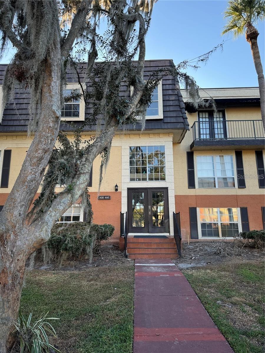 4136 Versailles Dr. #4136D, Orlando, FL 32808