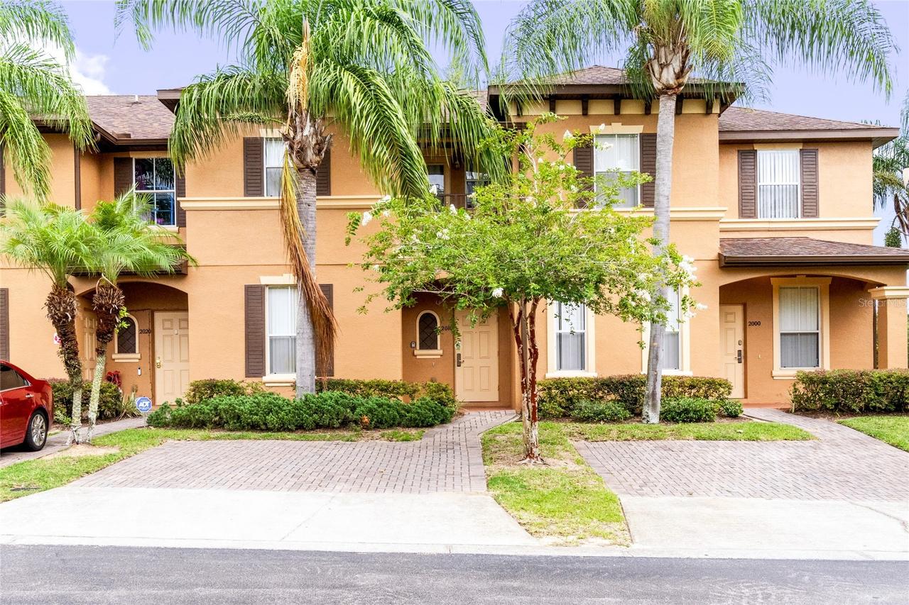 2010 Calabria Ave., Davenport, FL 33897