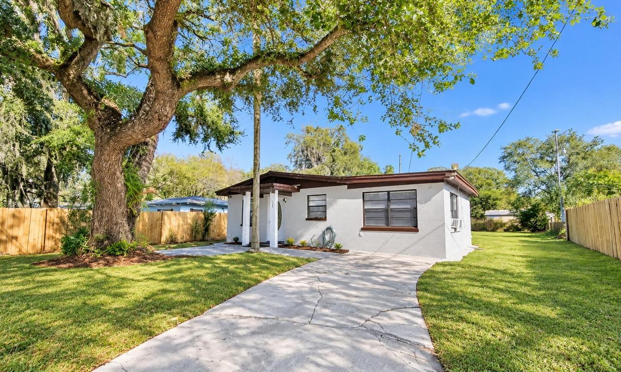 932 Hart St., Lake Wales, FL 33859