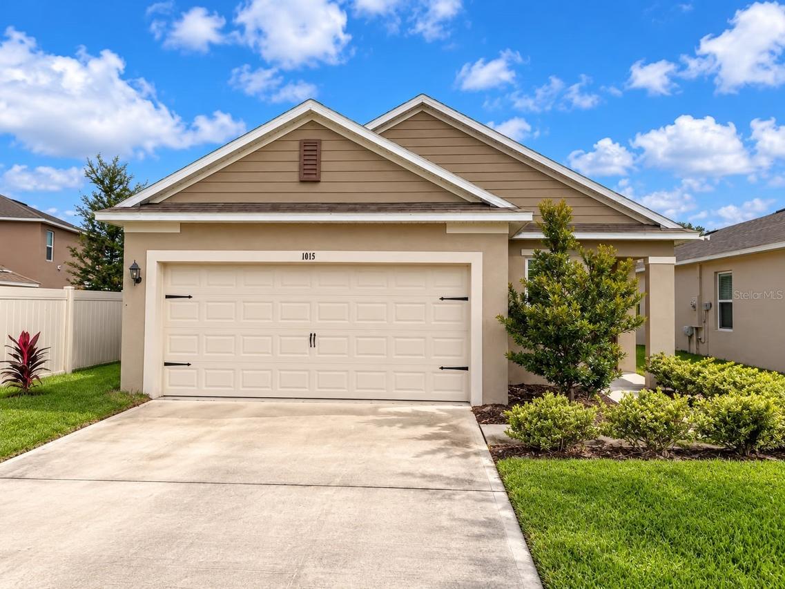 1015 Victoria Parc Ave., Orange City, FL 32763