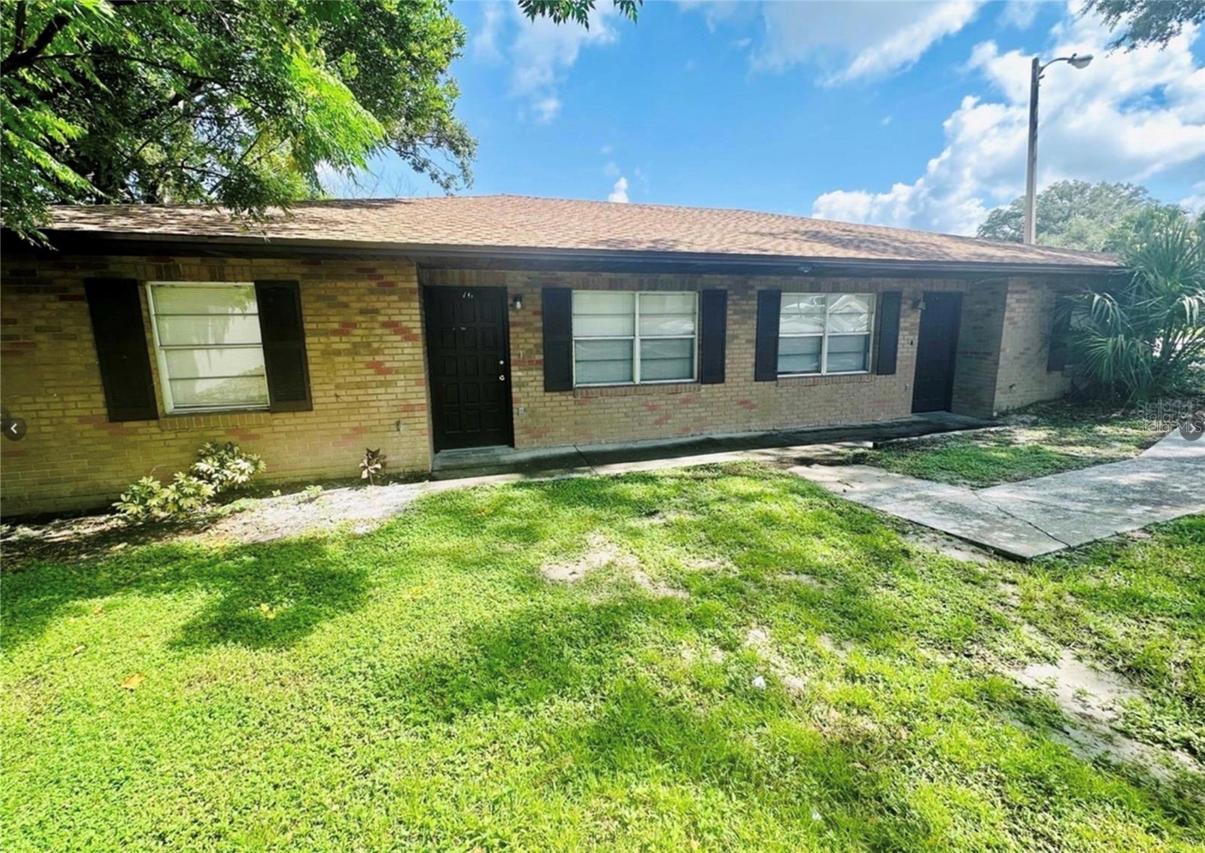 101 Lake Hunter Dr. #15 & 16, Lakeland, FL 33803