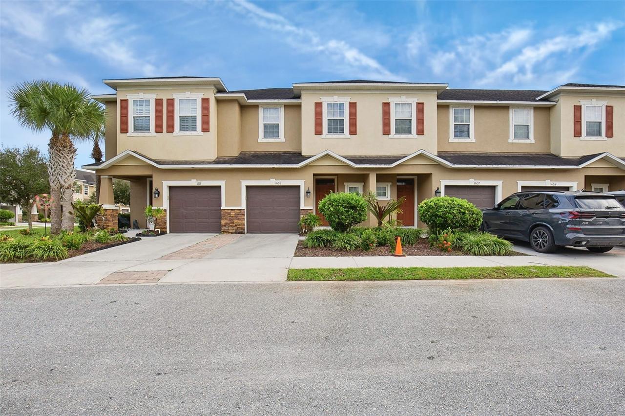 1609 Vineyard Ln., Oldsmar, FL 34677