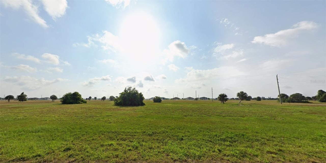 66 Carnation Dr., Placida, FL 33946