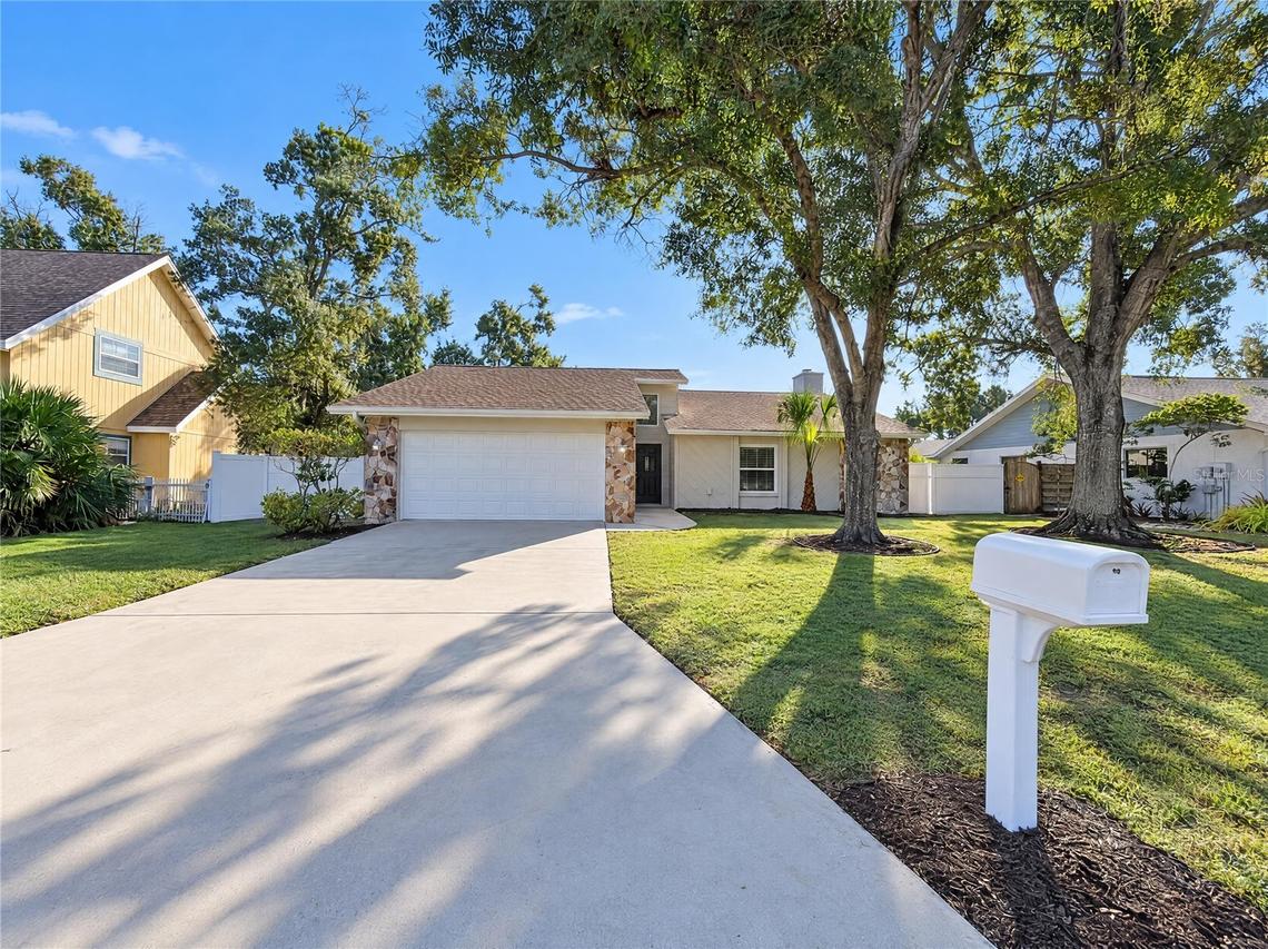 8421 Cypress Lake Cir., Sarasota, FL 34243