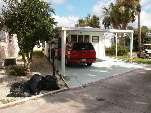 6531 SE 56th Ln., Okeechobee, FL 34974