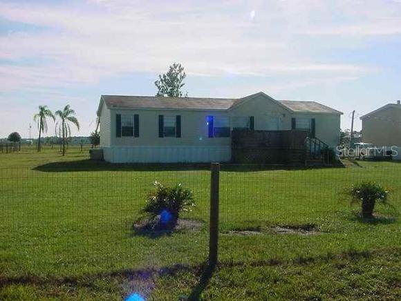 896 104th Ct., Okeechobee, FL 34972