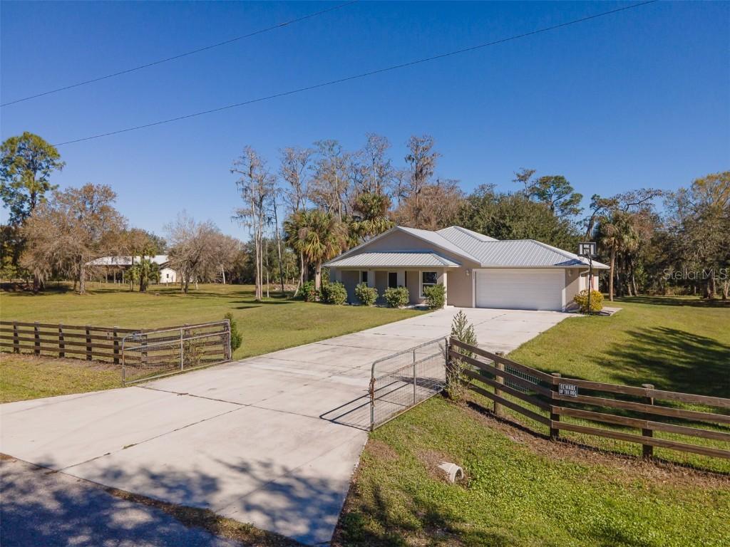 2245 Scott Rd., Fort Denaud, FL 33935