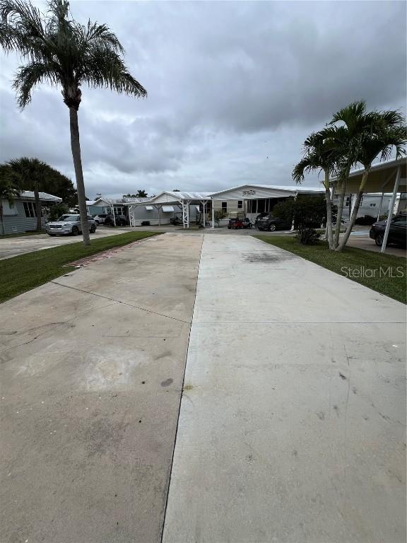 5327 SE 65th Ave., Okeechobee, FL 34974