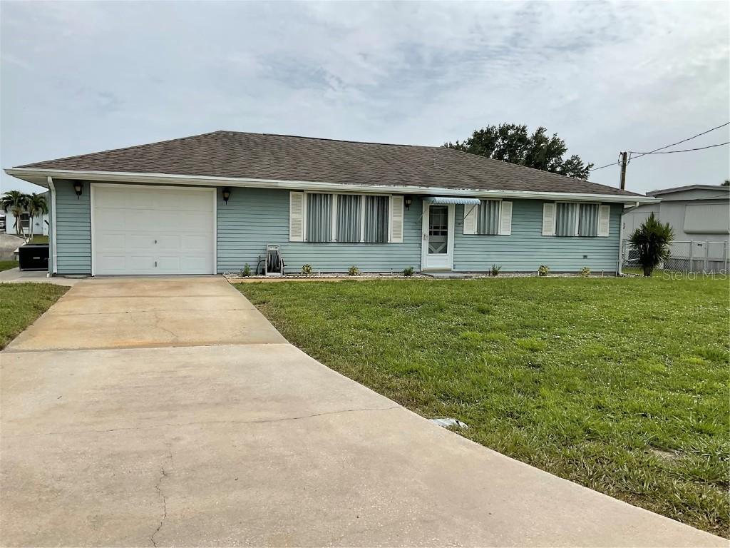 2438 SE 32nd St., Okeechobee, FL 34974
