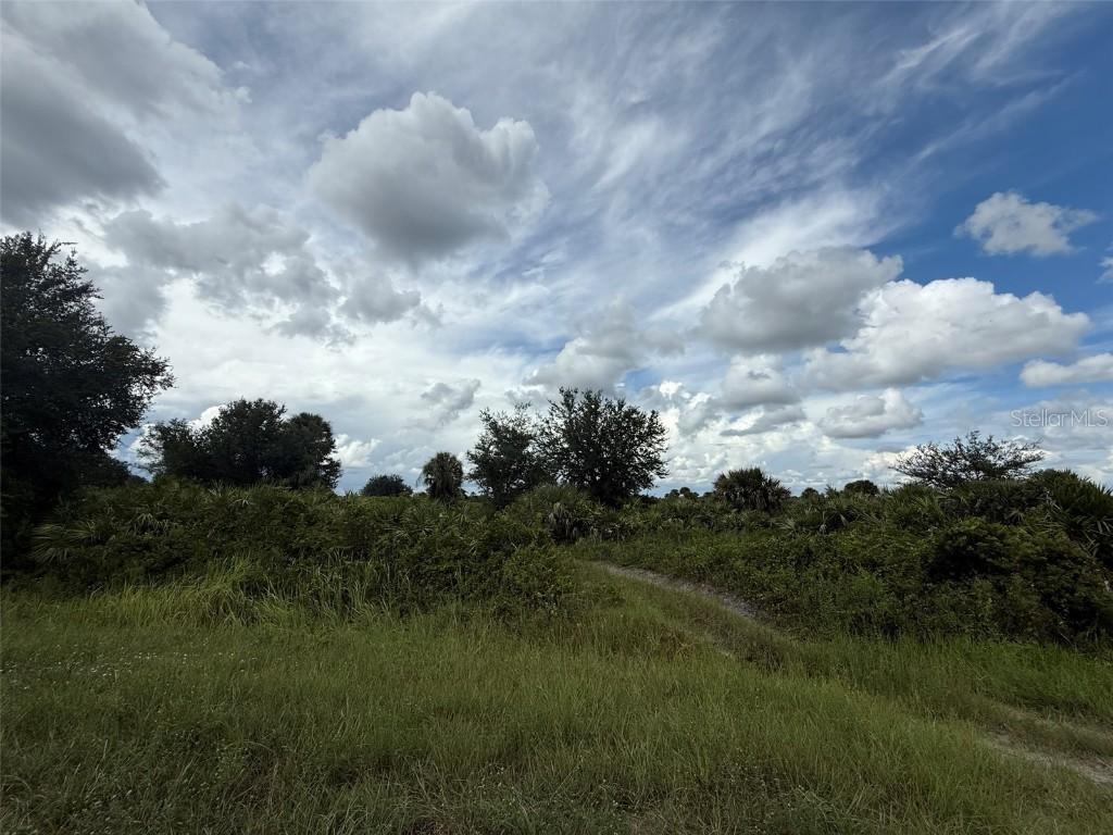 21583 NW 274th St., Okeechobee, FL 34972