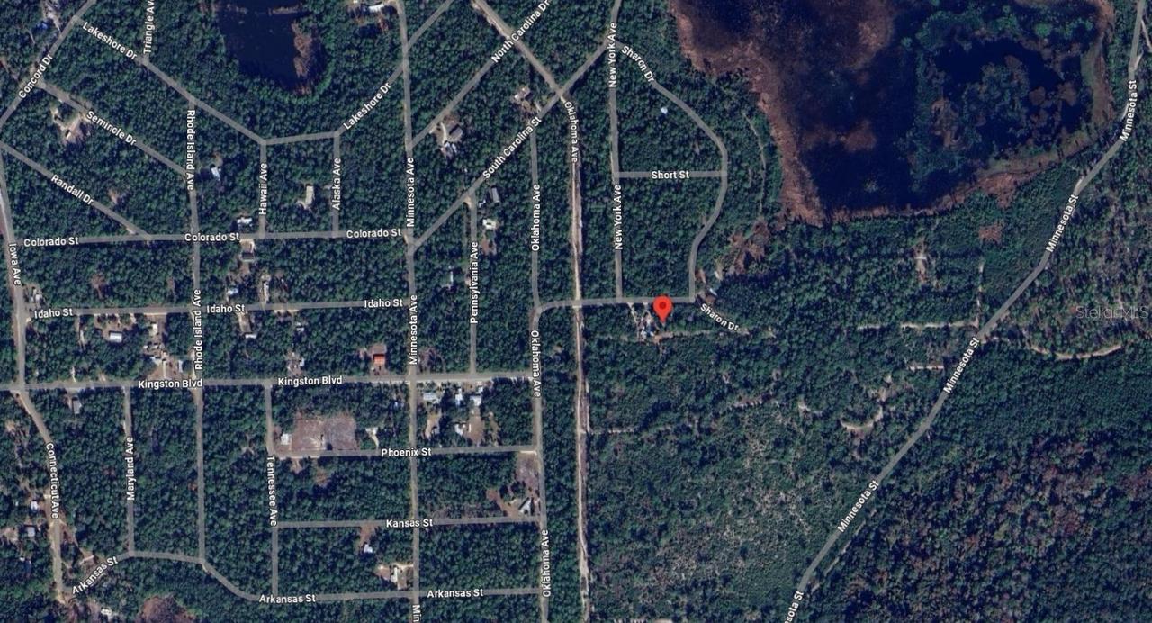 113 Easy Ln., Satsuma, FL 32189
