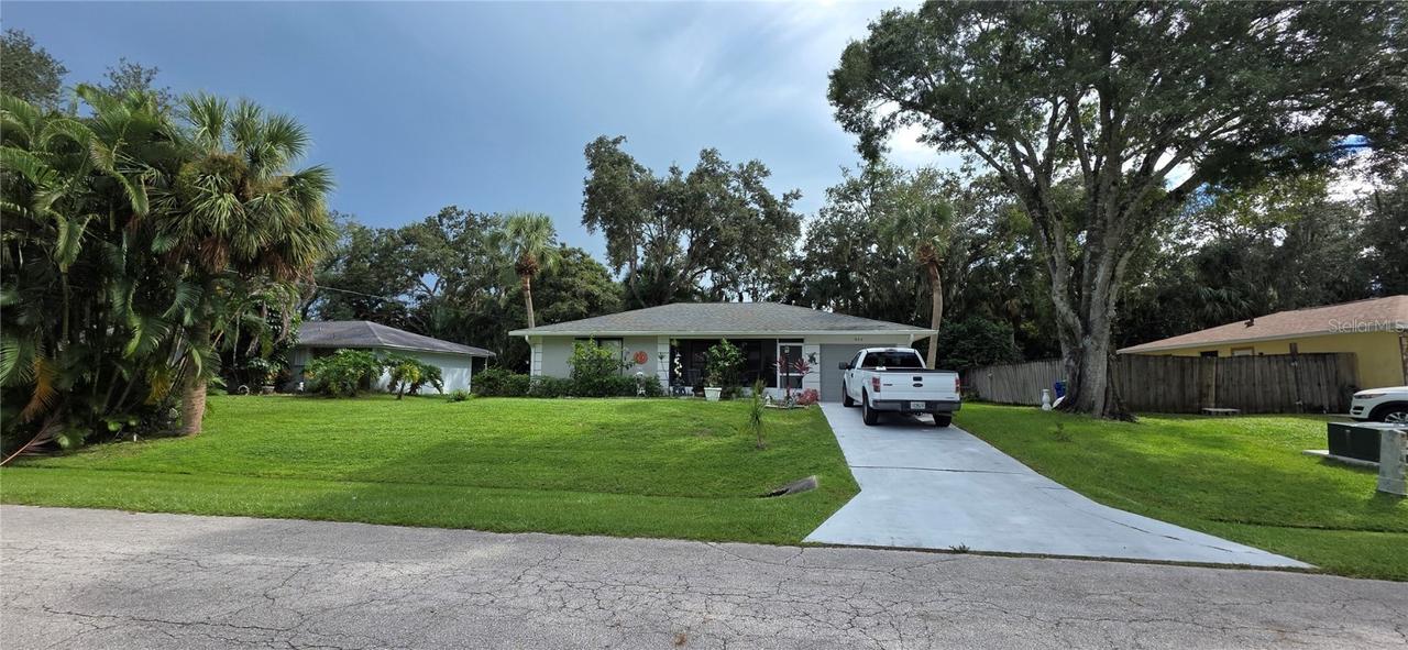 932 Starflower Ave., Sebastian, FL 32958