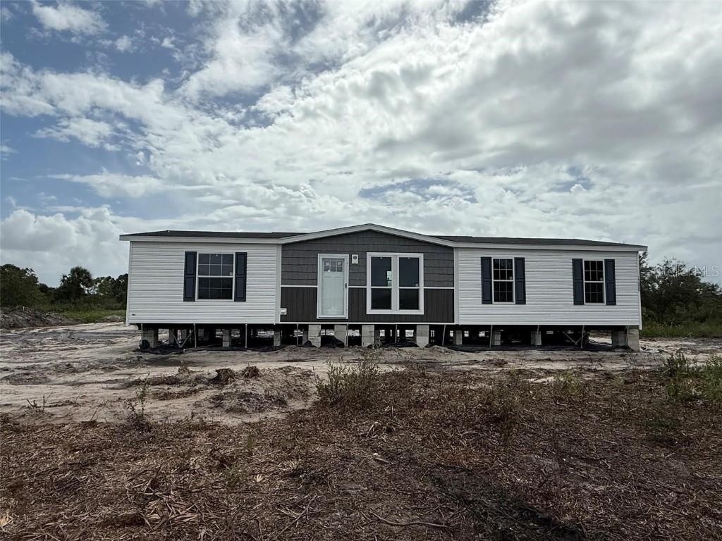 17026 NW 300th St., Okeechobee, FL 34972