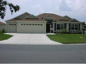 696 Castleberry Cir., The Villages, FL 32162