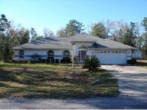 156 Redwood Rd., Ocala, FL 34472