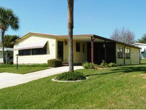 425 Mark Dr., The Villages, FL 32159