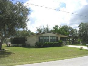 18410 SE 58 St., Ocklawaha, FL 32179