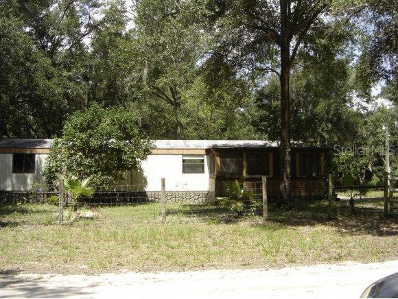 12098 SE 139th Ct., Ocklawaha, FL 32179