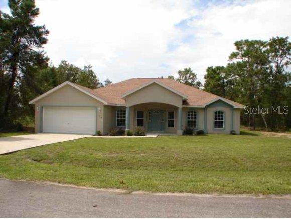 60 Fisher Ct., Ocklawaha, FL 32179