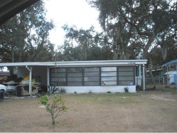 18646 SE 24 Ln., Ocklawaha, FL 32179
