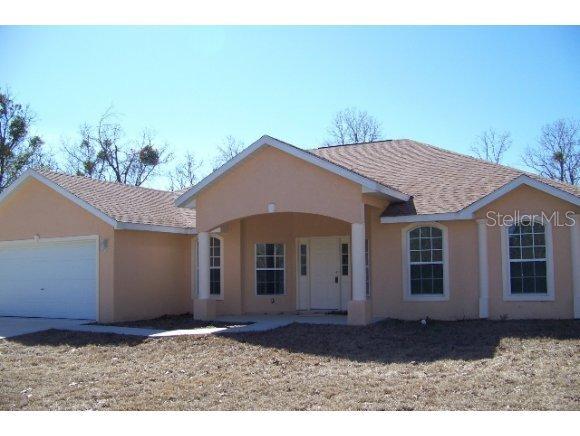 60 Malauka Dr., Ocklawaha, FL 32179