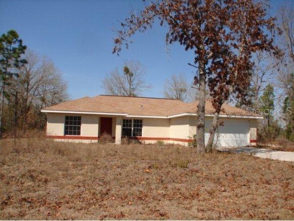 8 Malauka Pl., Ocklawaha, FL 32179