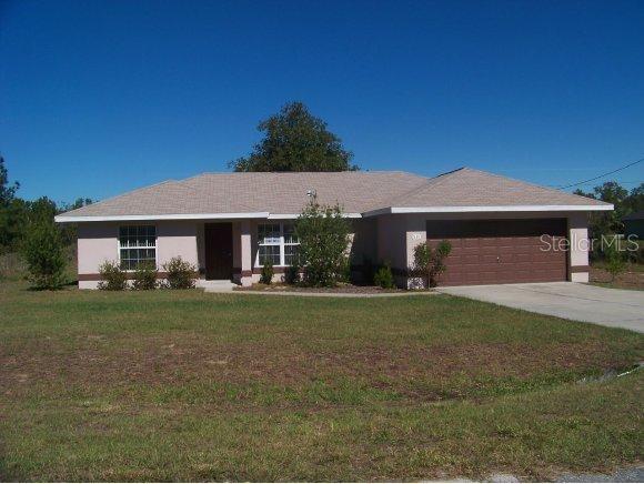 548 Malauka Radial, Ocklawaha, FL 32179