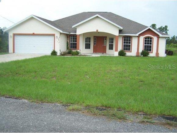 144 Malauka Pass, Ocklawaha, FL 32179