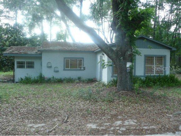 9530 SE Highway 464c, Ocklawaha, FL 32179